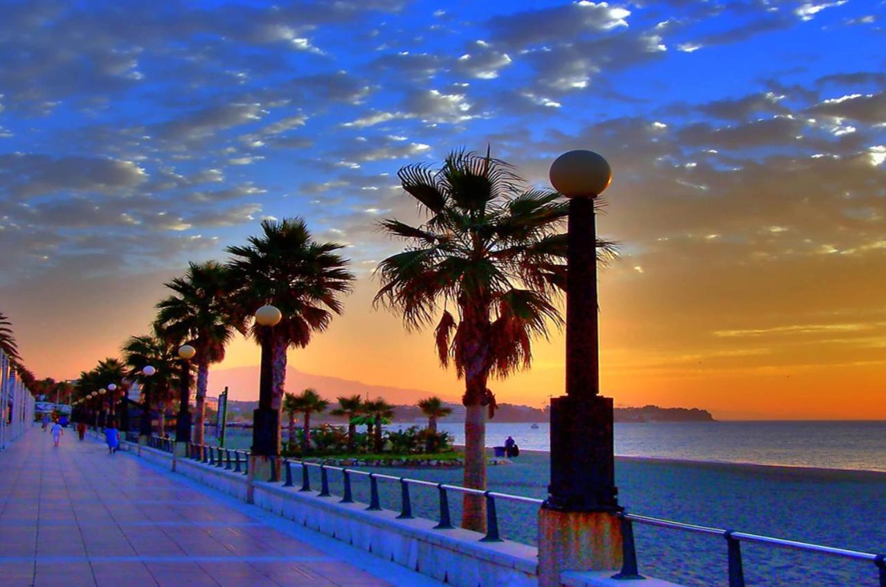 Aparment Neptuno- Located On The Promenade A Few Metres From The Beach. Estepona Exterior foto