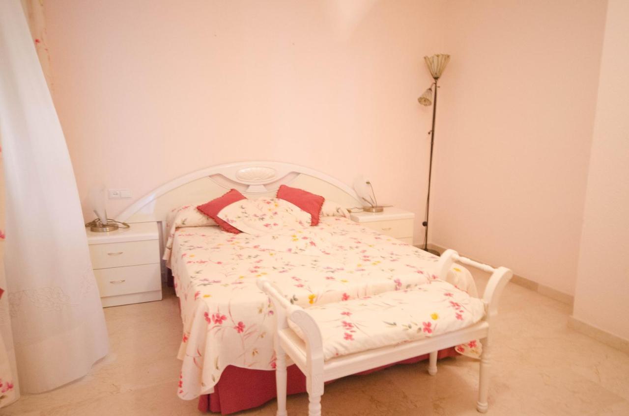 Aparment Neptuno- Located On The Promenade A Few Metres From The Beach. Estepona Exterior foto