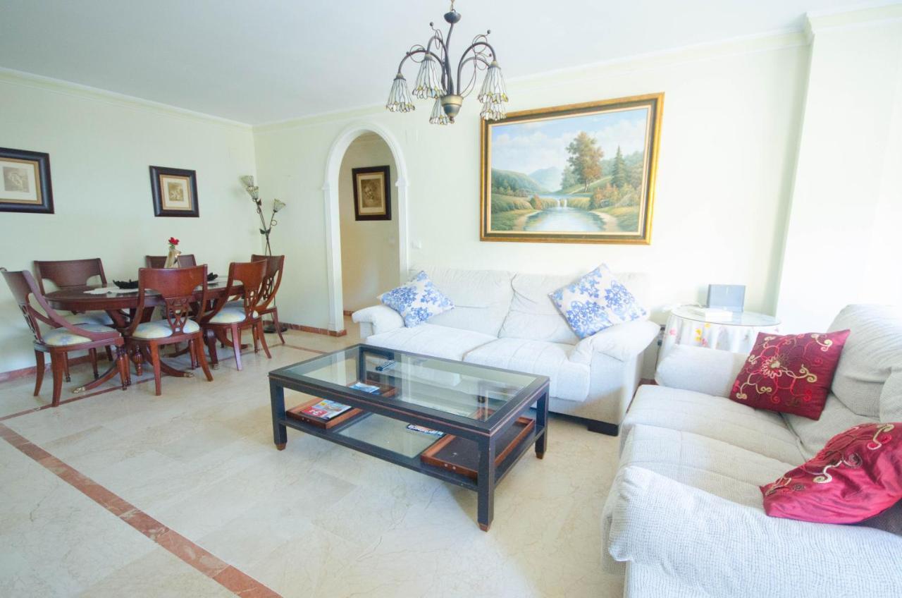 Aparment Neptuno- Located On The Promenade A Few Metres From The Beach. Estepona Exterior foto