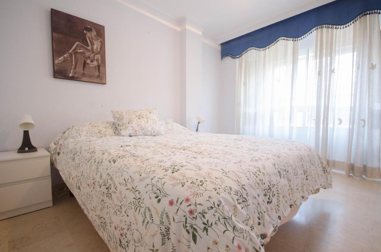Aparment Neptuno- Located On The Promenade A Few Metres From The Beach. Estepona Exterior foto