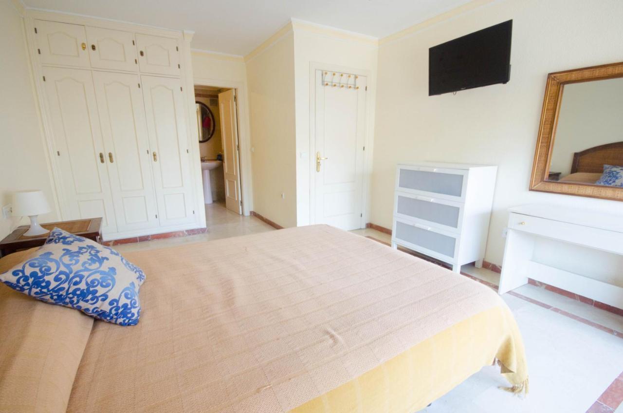 Aparment Neptuno- Located On The Promenade A Few Metres From The Beach. Estepona Exterior foto