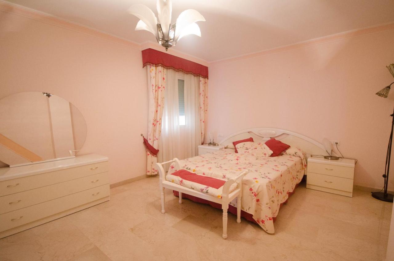 Aparment Neptuno- Located On The Promenade A Few Metres From The Beach. Estepona Exterior foto