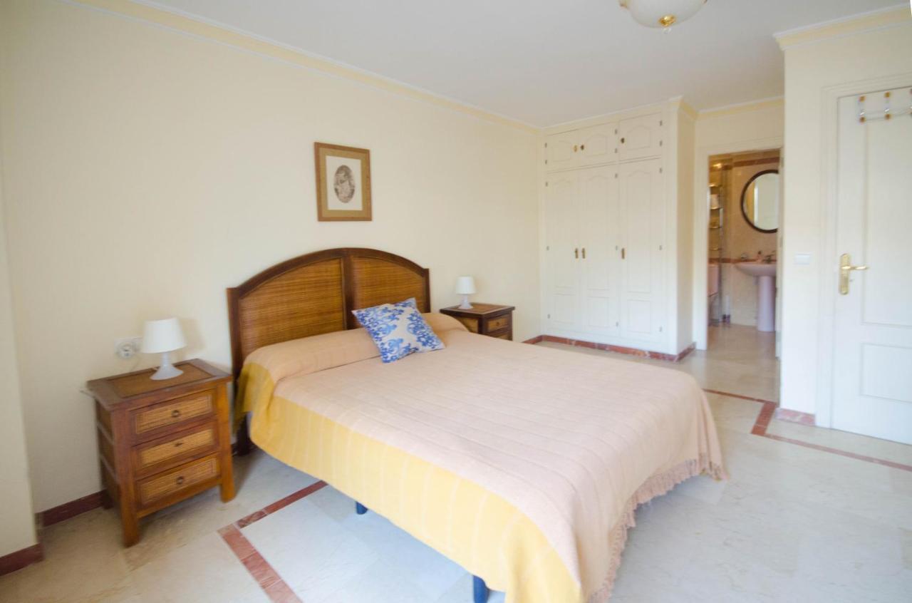 Aparment Neptuno- Located On The Promenade A Few Metres From The Beach. Estepona Exterior foto