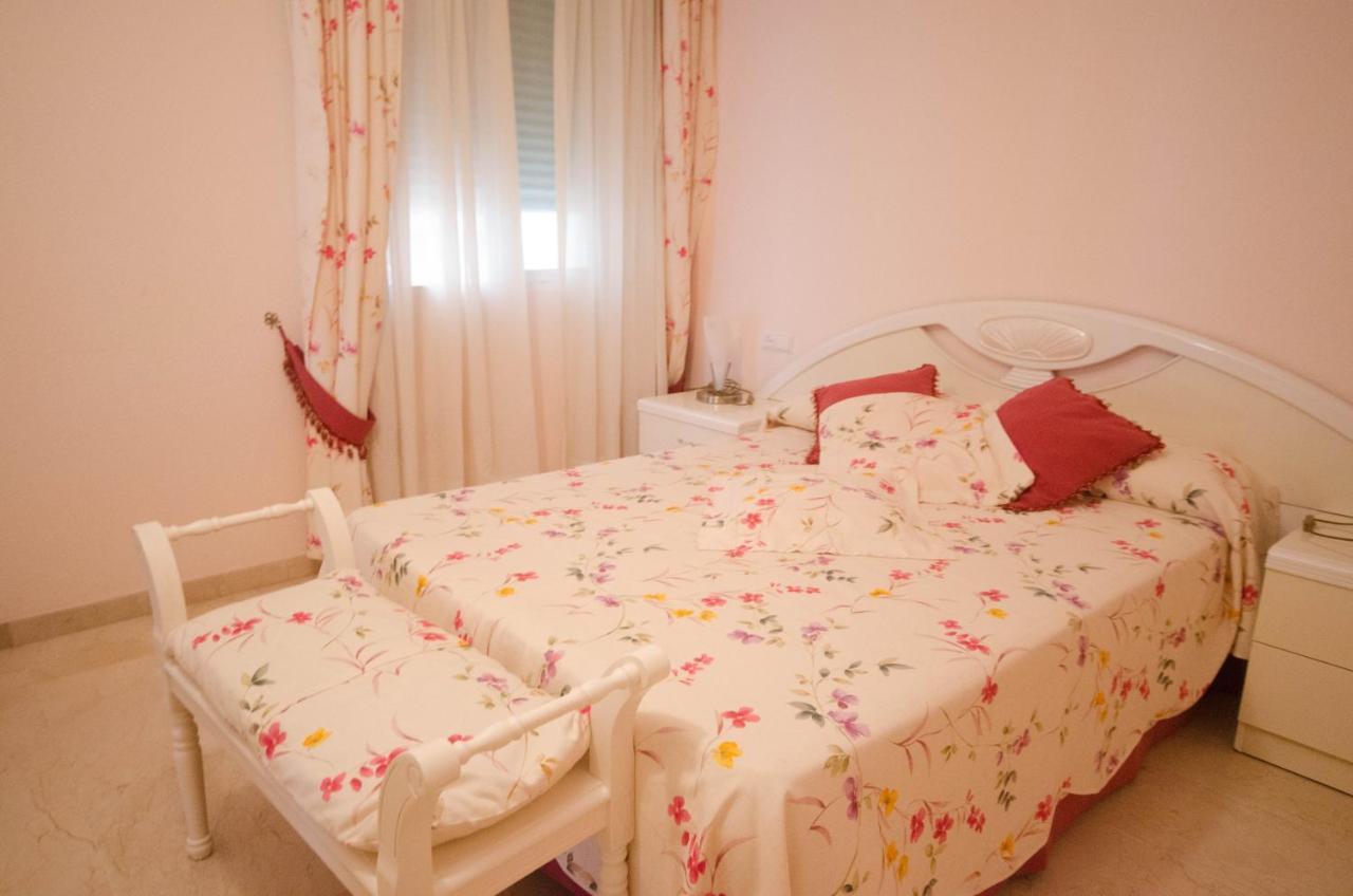 Aparment Neptuno- Located On The Promenade A Few Metres From The Beach. Estepona Exterior foto