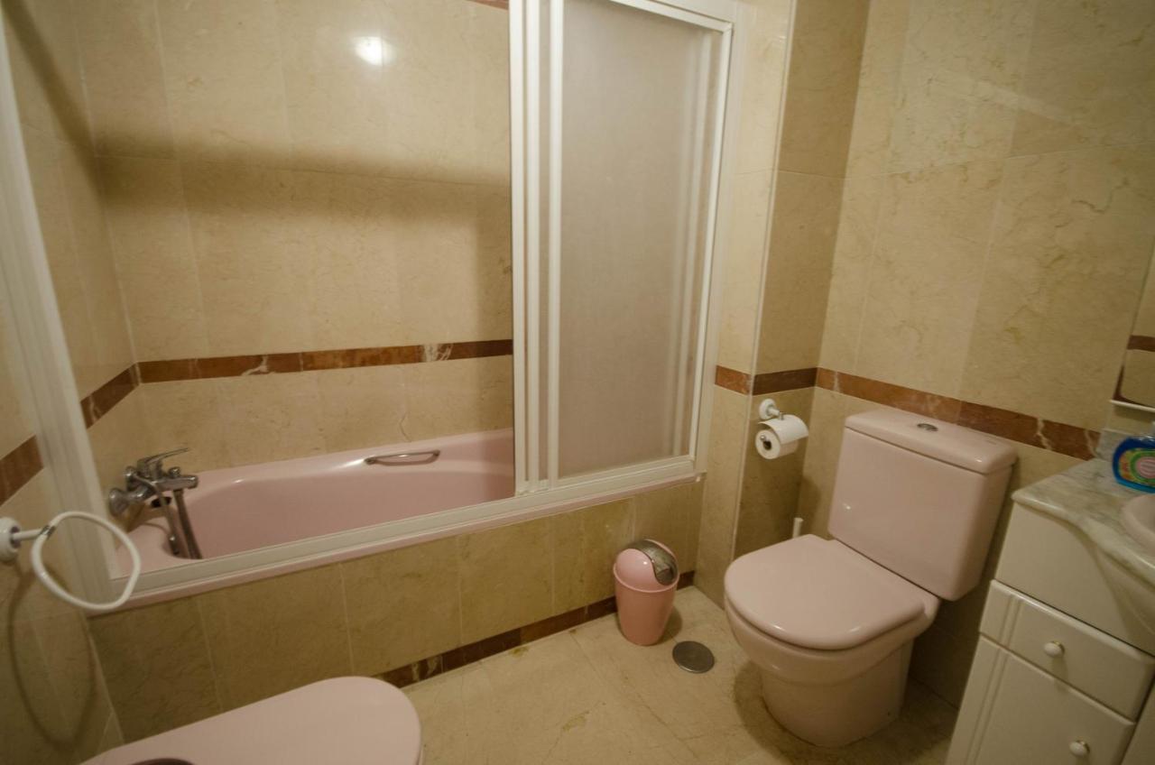 Aparment Neptuno- Located On The Promenade A Few Metres From The Beach. Estepona Exterior foto