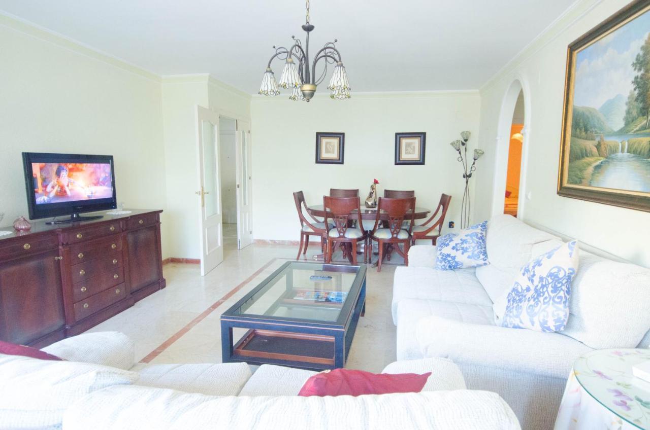 Aparment Neptuno- Located On The Promenade A Few Metres From The Beach. Estepona Exterior foto